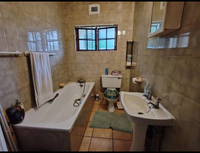 2 BEDROOM PROPERTY TO RENT IN RENNIES BEACH